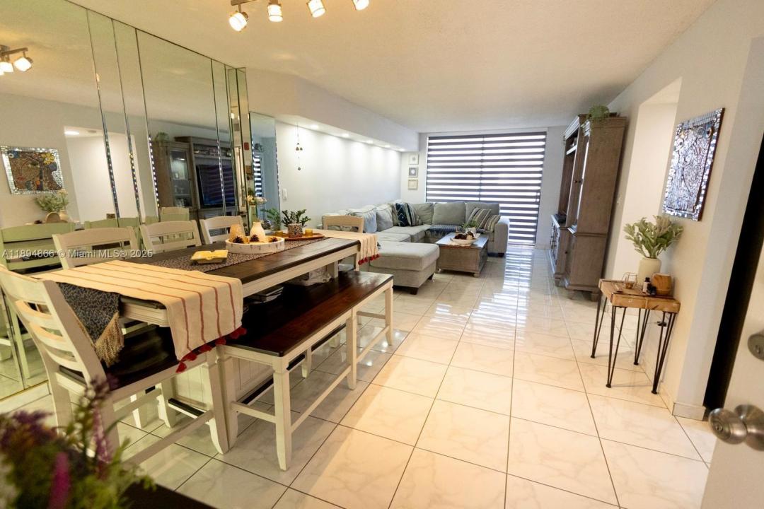 8101 Byron Ave 508, Miami Beach, Flórida 33141, Estados Unidos