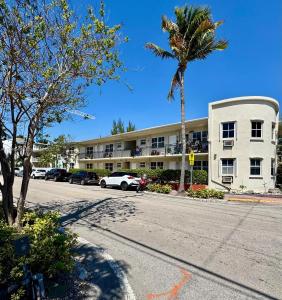 605 77th St, Miami Beach, Florida 33141, USA