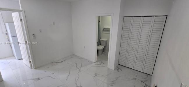 13440 SW 178th St Efficiency, Miami, Florida 33177, USA