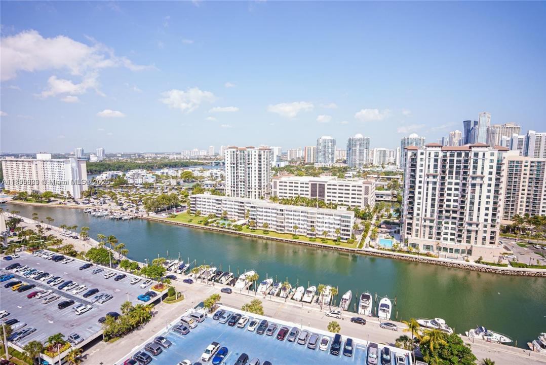 100 Bayview Dr 2028, Sunny Isles Beach, Florida 33160, HOA KỲ