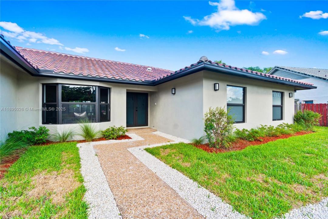 1005 NW 99th Ave, Plantation, Florida 33322, Estados Unidos