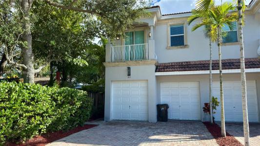 210 SW 9th St 210, Fort Lauderdale, Florida 33315, USA