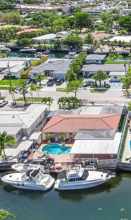 12941 Auralia Rd, North Miami, Florida 33181, USA