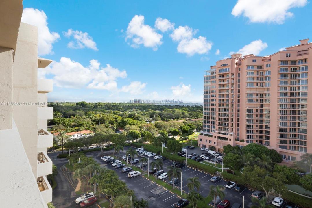 90 Edgewater Dr 1218, Coral Gables, Floryda 33133, USA
