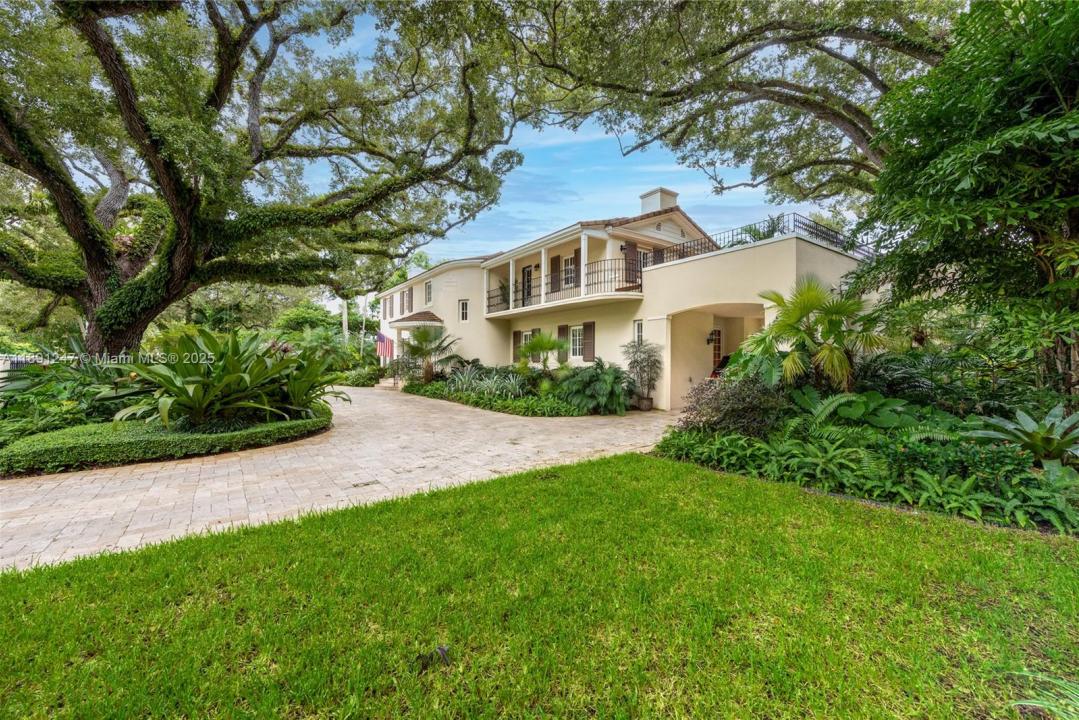 1036 S Greenway Dr, Coral Gables, פלורידה 33134, ארצות הברית של אמריקה