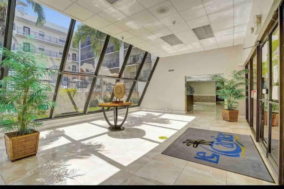 201 178th Dr 332, Sunny Isles Beach, Floride 33160, États-Unis