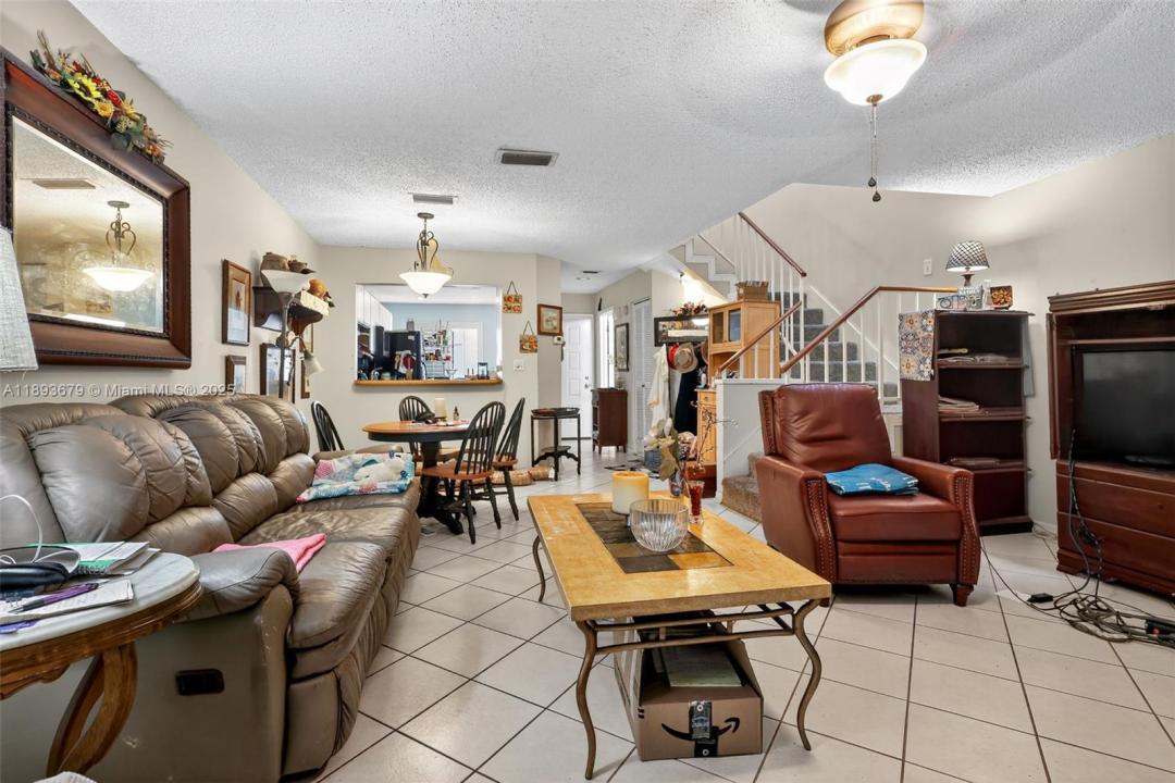 7701 W BAYMEADOWS CIR 1093, Jacksonville, Floride 32256, États-Unis