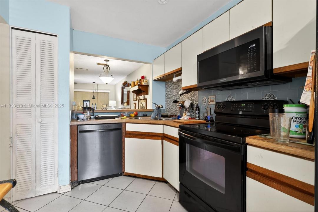 7701 W BAYMEADOWS CIR 1093, Jacksonville, Floride 32256, États-Unis