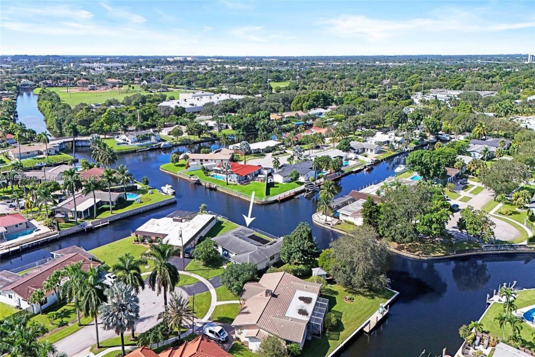 6091 SW 14th St, Plantation, Florida 33317