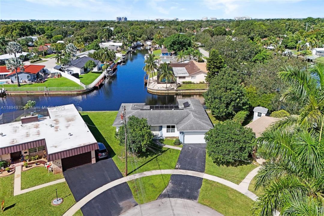 6091 SW 14th St, Plantation, Florida 33317