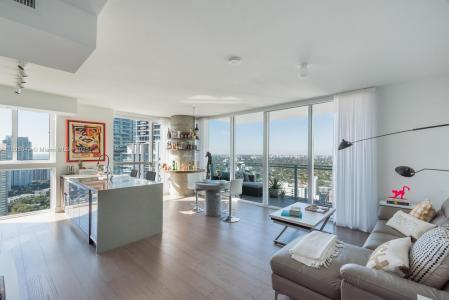 1080 Brickell Ave 3601, Miami, Florida 33131, USA