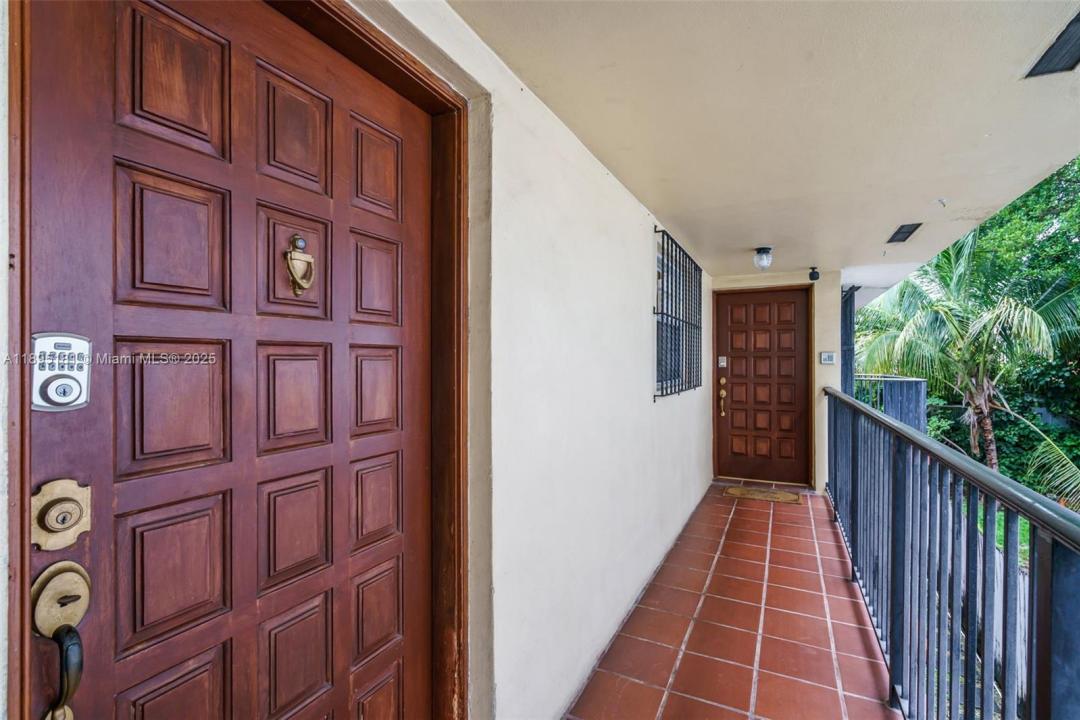 2368 SW 32nd Ave, Miami, Florida 33145, Stati Uniti