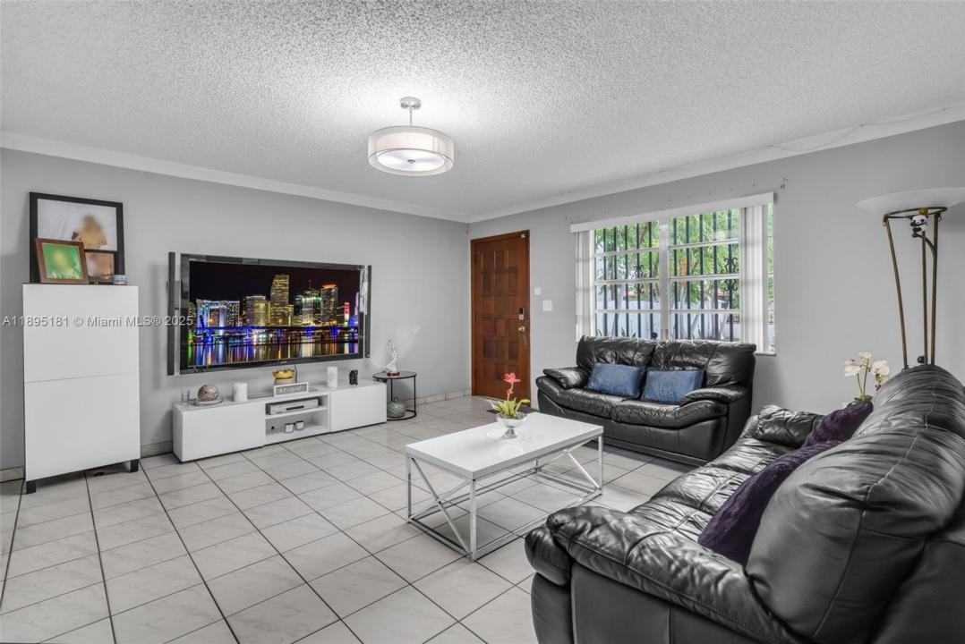 2368 SW 32nd Ave, Miami, Florida 33145, Stati Uniti