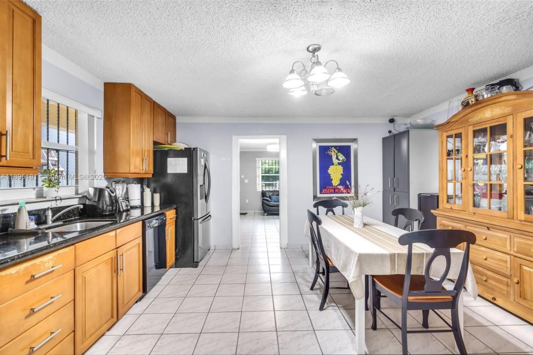 2368 SW 32nd Ave, Miami, Florida 33145, Stati Uniti