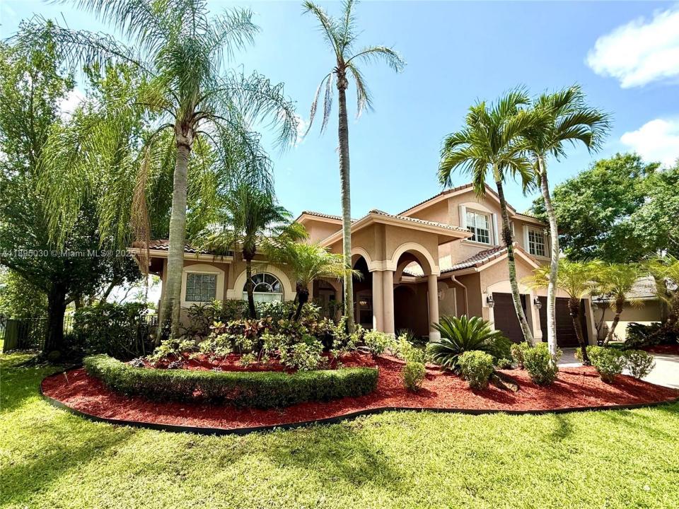 2547 Montclaire Cir 2547, Weston, Florida 33327, Estados Unidos