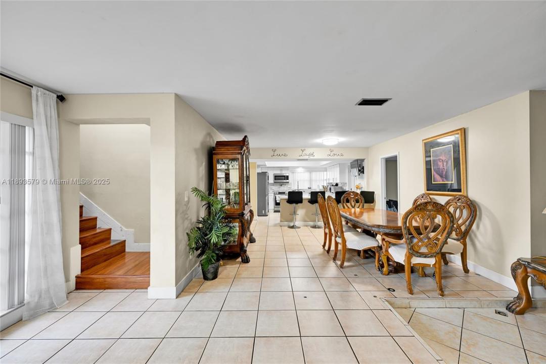 311 NW 201st St, Miami Gardens, Флорида 33169, Соединенные Штаты