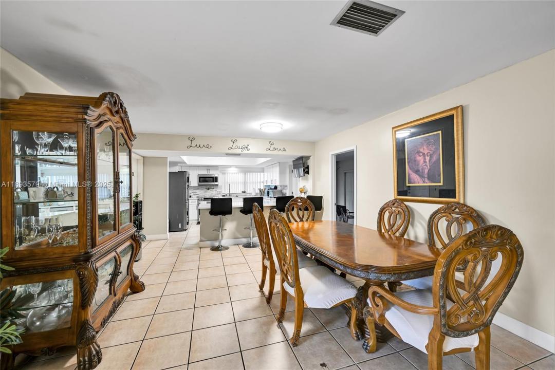 311 NW 201st St, Miami Gardens, Флорида 33169, Соединенные Штаты