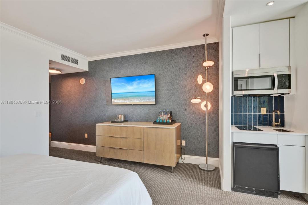 4401 Collins Ave 1408, Miami Beach, Флорида 33140, Соединенные Штаты