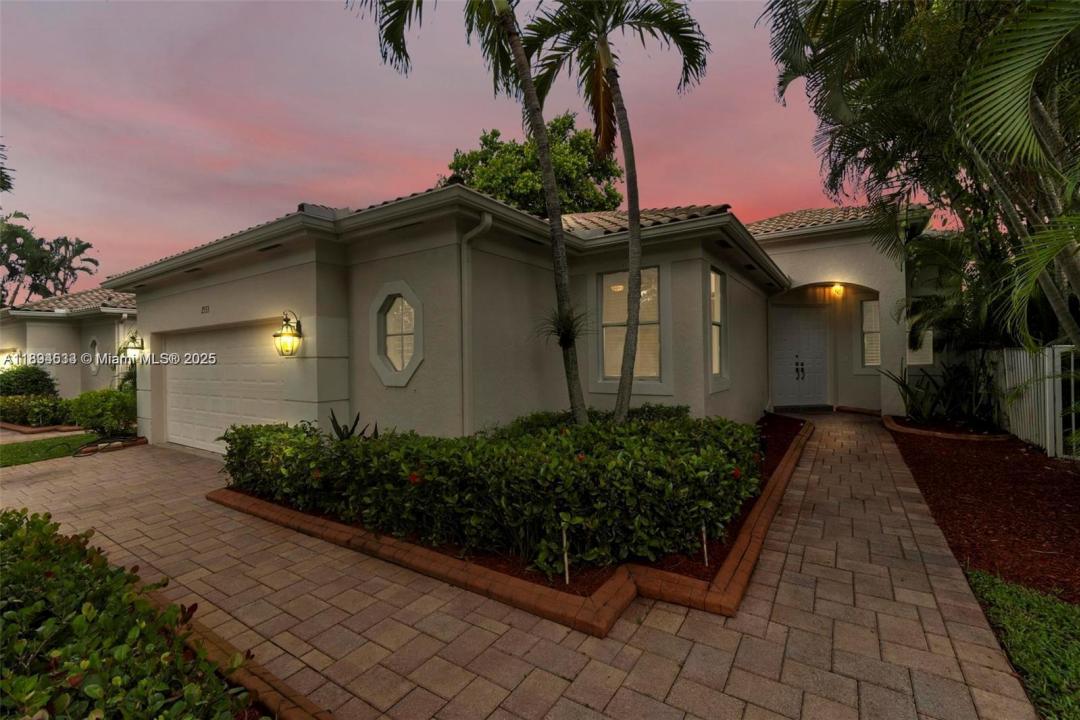 2553 Bay Pointe Dr, Weston, Florida 33327, Stati Uniti
