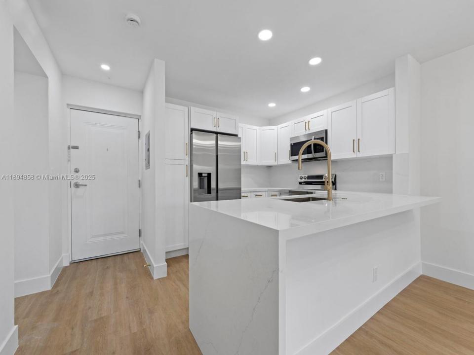 8101 Camino Real C-320, Miami, Flórida 33143, Estados Unidos