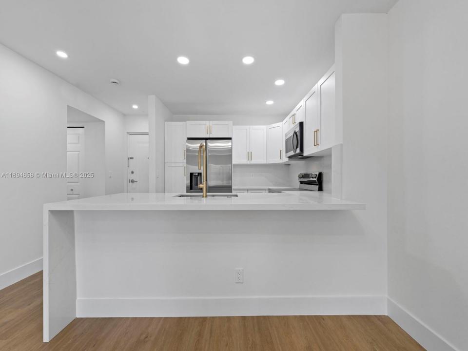 8101 Camino Real C-320, Miami, Flórida 33143, Estados Unidos