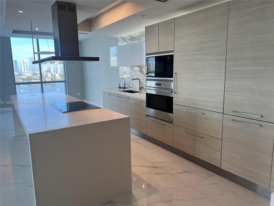 North Miami Beach, 佛羅里達州 33160, 美國
