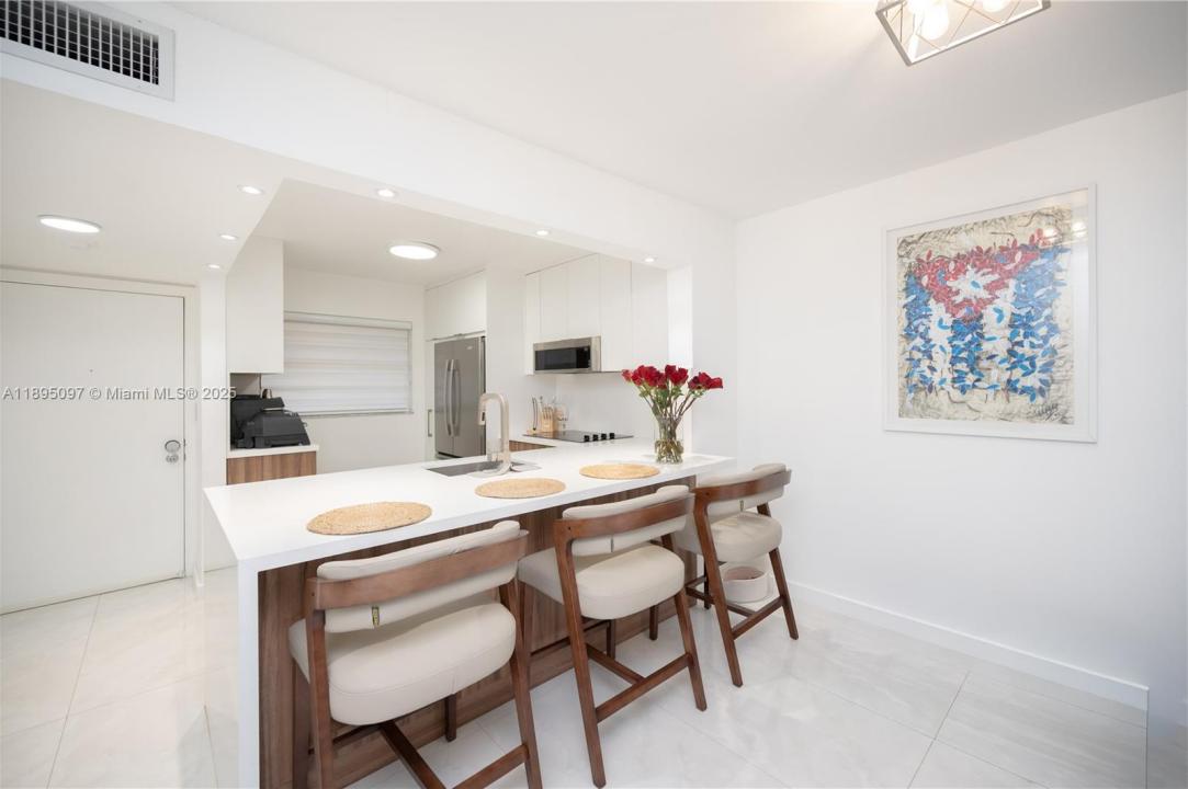 10875 SW 112th Ave 204, Miami, Florida 33176, Amerika Birleşik Devletleri