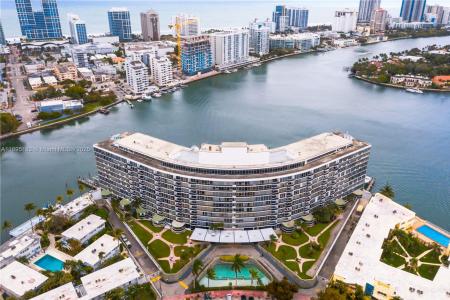 900 Bay Dr 604, Miami Beach, Florida 33141, USA