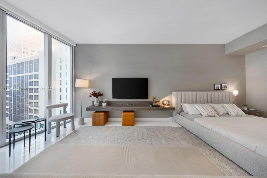 300 Biscayne Blvd Way 805, Miami, Florida 33131, Estados Unidos