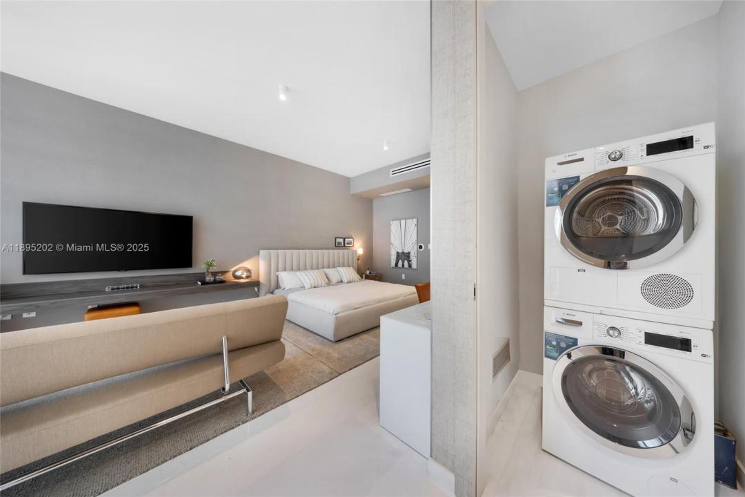 300 Biscayne Blvd Way 805, Miami, Florida 33131, Estados Unidos