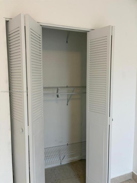 6820 W Flagler St 212, Miami, 佛羅里達州 33144, 美國