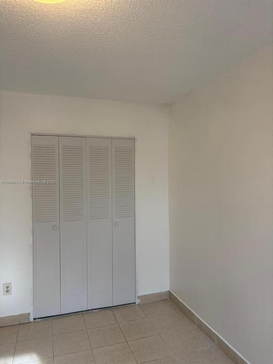 6820 W Flagler St 212, Miami, 佛羅里達州 33144, 美國