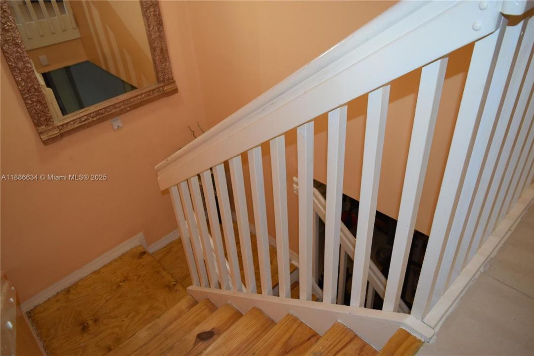 6970 NW 174th Ter 404, Hialeah, Floryda 33015, USA