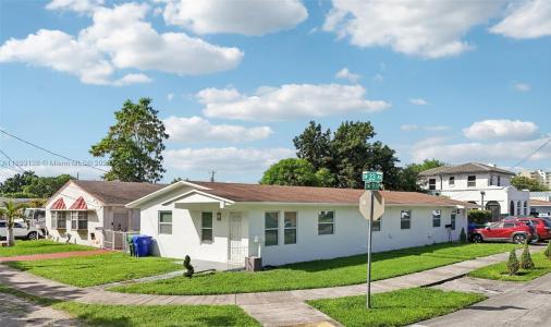 3300 SW 9th Ter, Miami, Florida 33135, USA