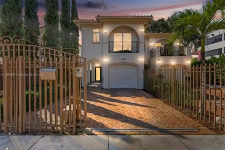 2924 Bridgeport Ave, Miami, Florida 33133, USA