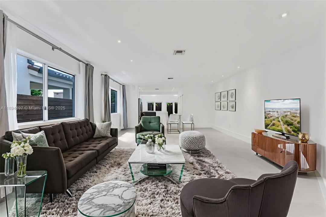 2924 Bridgeport Ave, Miami, Florida 33133, Stati Uniti