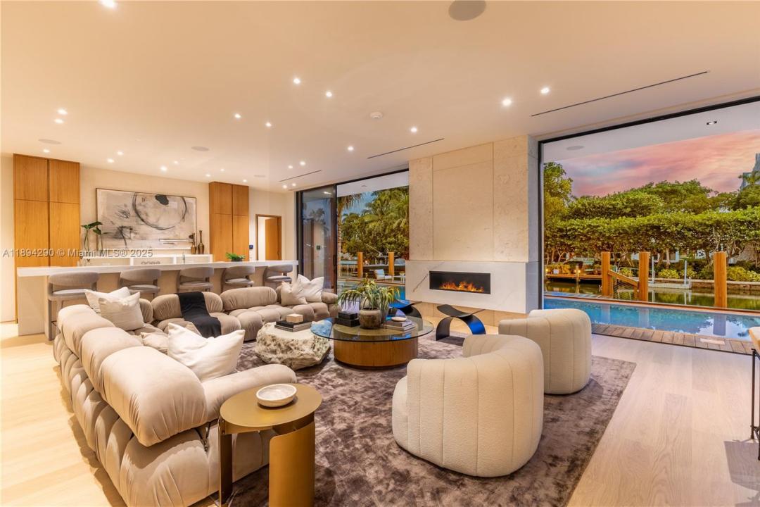 2288 Sunset Dr, Miami Beach, Florida 33140, HOA KỲ