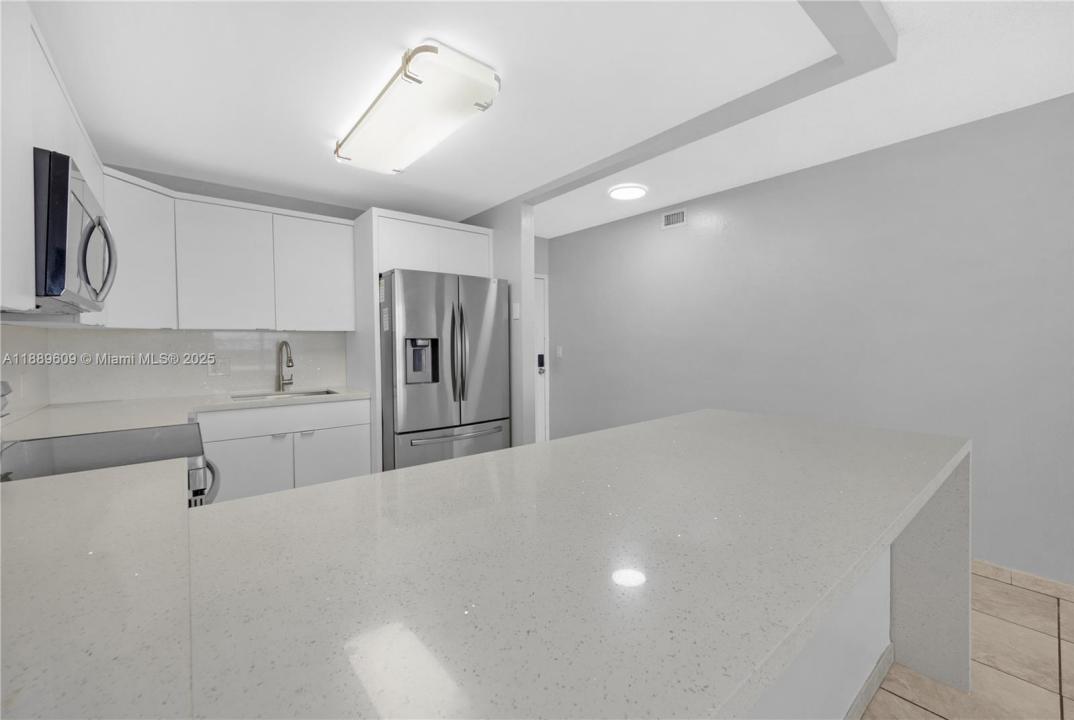 1750 W 46th St 544, Hialeah, Florida 33012, Estados Unidos