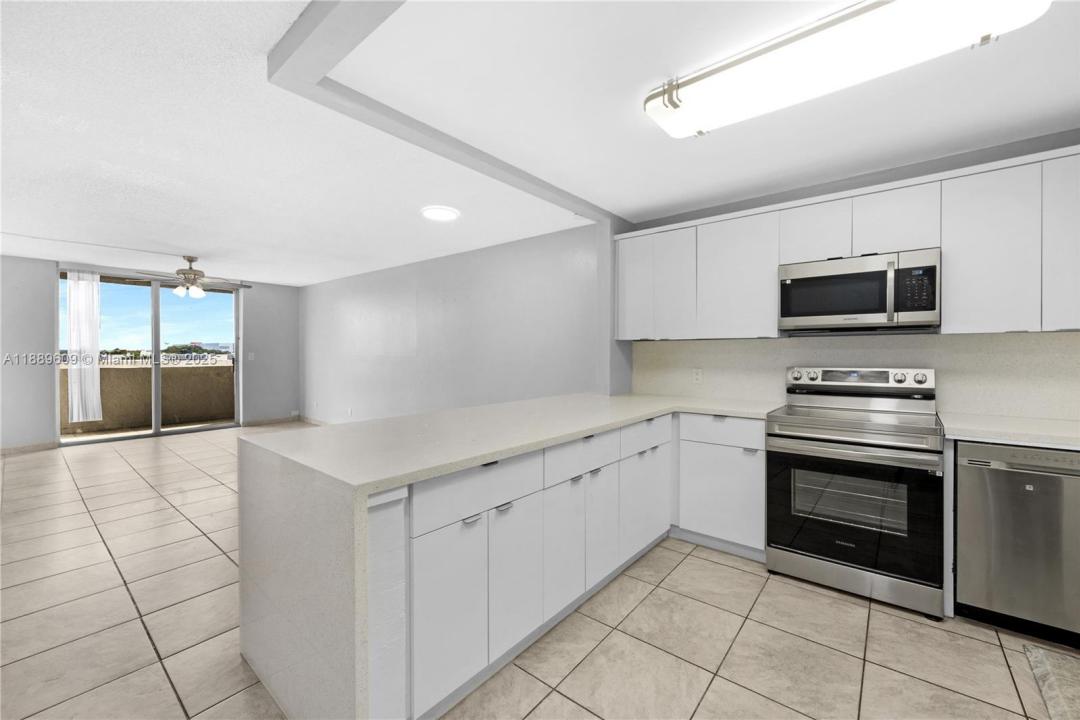 1750 W 46th St 544, Hialeah, Florida 33012, Estados Unidos