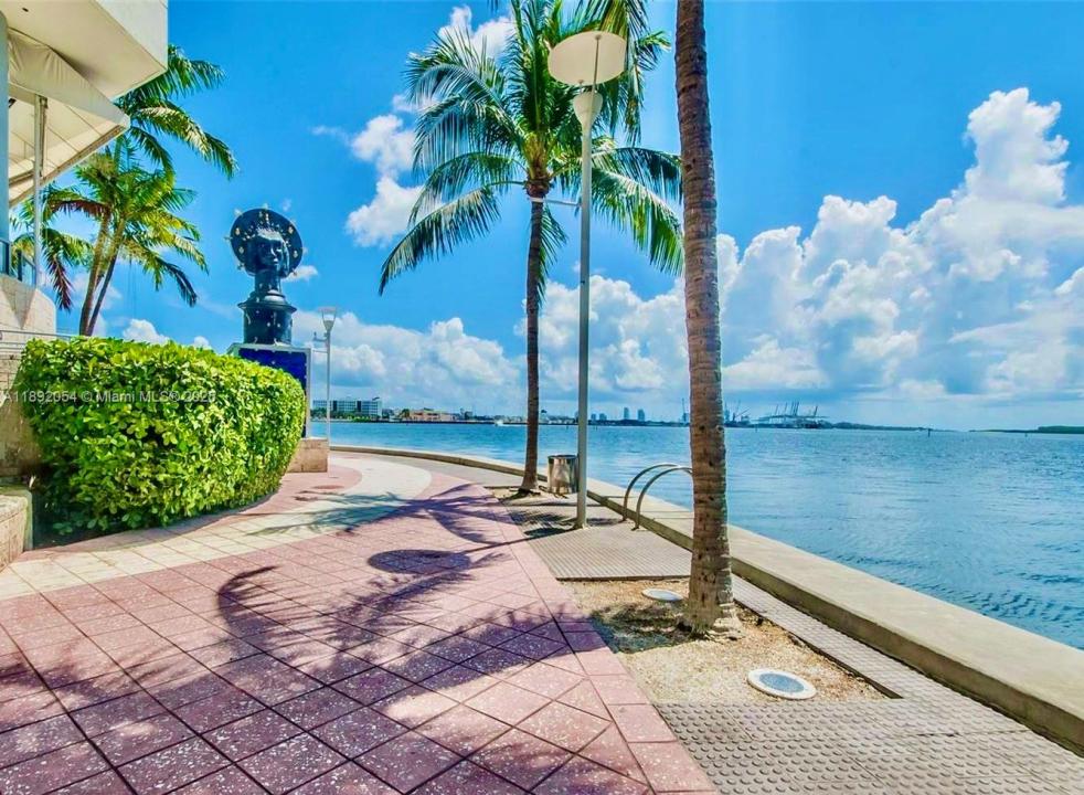 325 S Biscayne Blvd 3917, Miami, فلوريدا 33131, الولايات المتحدة