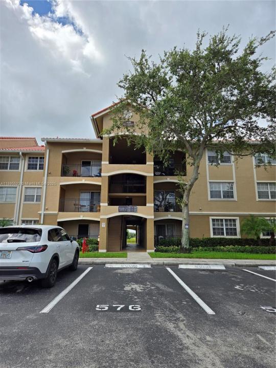 11630 SW 2nd St 17306, Pembroke Pines, Florida 33025, Amerika Birleşik Devletleri