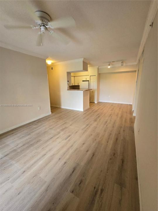 11630 SW 2nd St 17306, Pembroke Pines, Florida 33025, Amerika Birleşik Devletleri