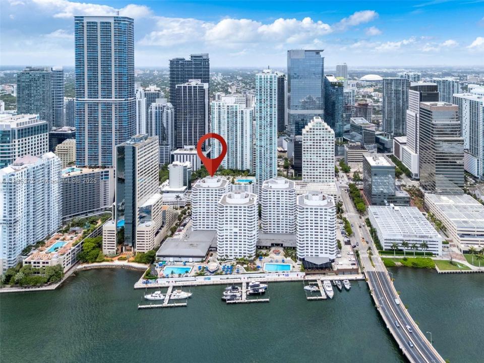 999 Brickell Bay Dr 1005, Miami, Флорида 33131, Соединенные Штаты
