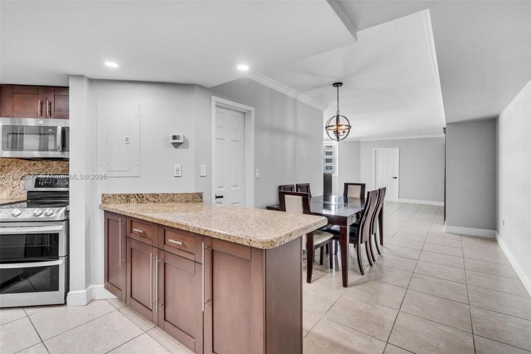 999 Brickell Bay Dr 1005, Miami, Флорида 33131, Соединенные Штаты