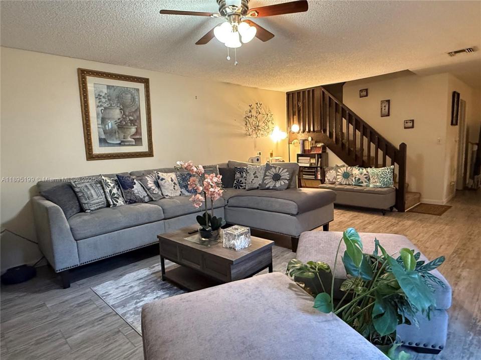 7831 Tam Oshanter Blvd, North Lauderdale, Флорида 33068, Соединенные Штаты