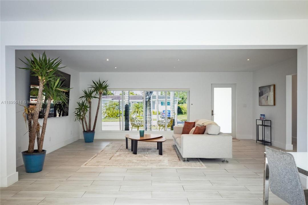 1080 NE 104th St, Miami Shores, فلوريدا 33138, الولايات المتحدة