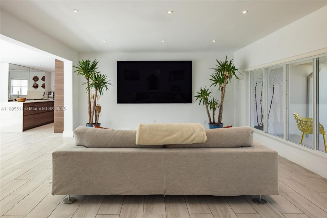 1080 NE 104th St, Miami Shores, فلوريدا 33138, الولايات المتحدة