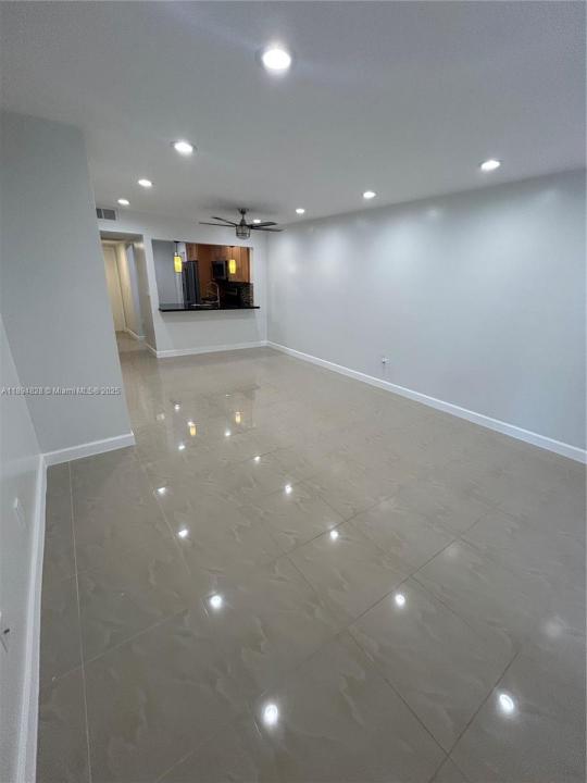 20730 NE 8th Ct 204-16, Miami, Florida 33179, Estados Unidos