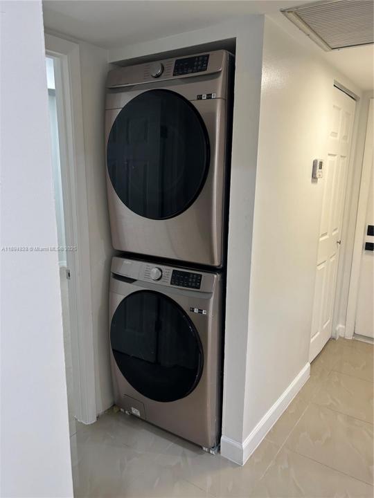 20730 NE 8th Ct 204-16, Miami, Florida 33179, Estados Unidos