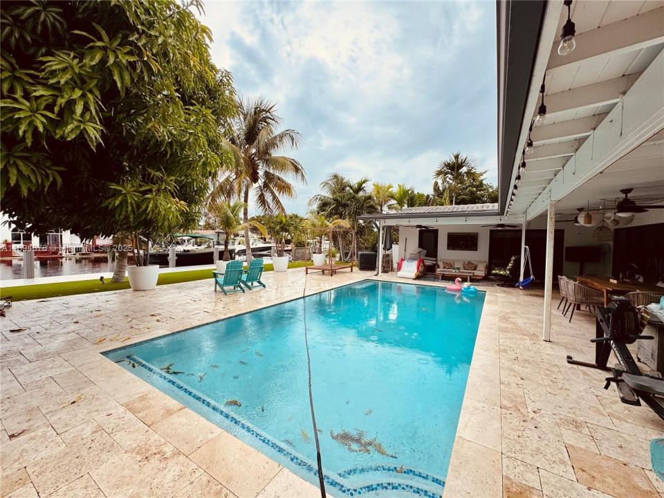2305 Magnolia Dr 2305, North Miami, Flórida 33181, Estados Unidos